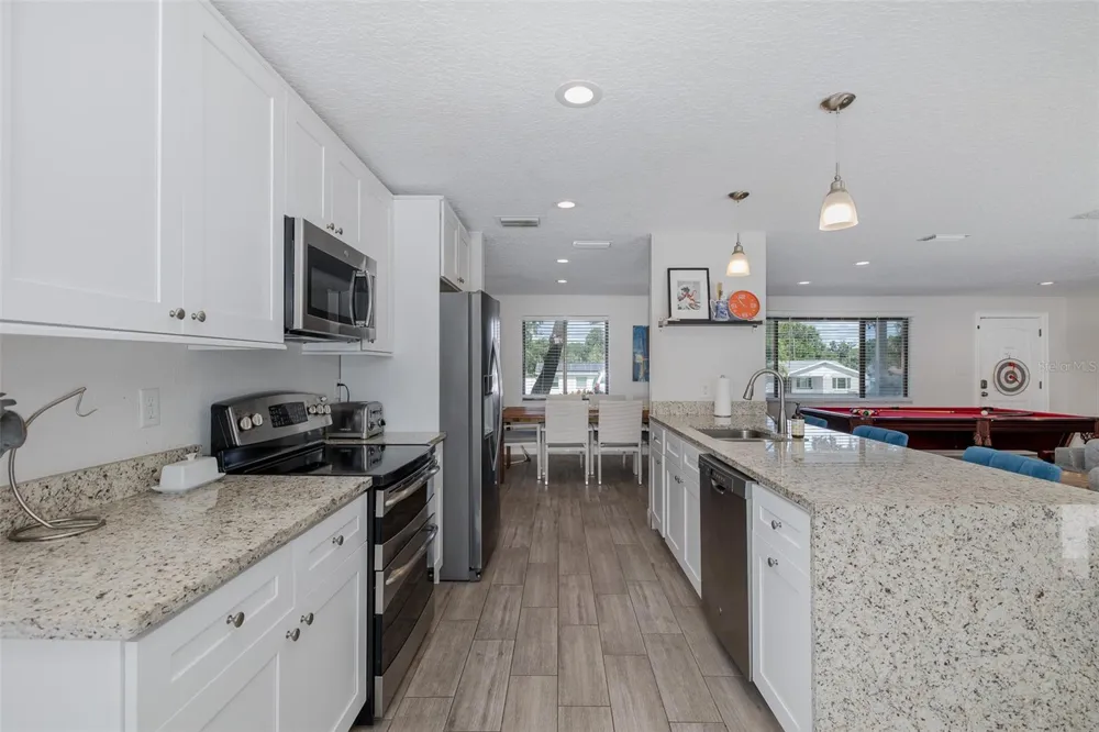 2180 PHILIPPE PARKWAY Safety Harbor, FL 34695