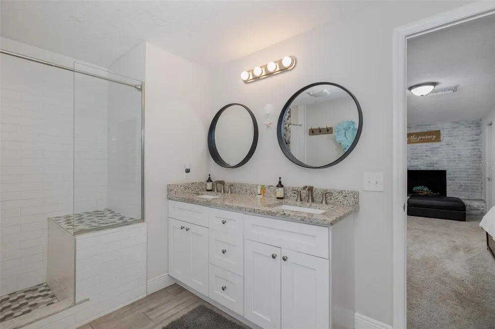 2180 PHILIPPE PARKWAY Safety Harbor, FL 34695