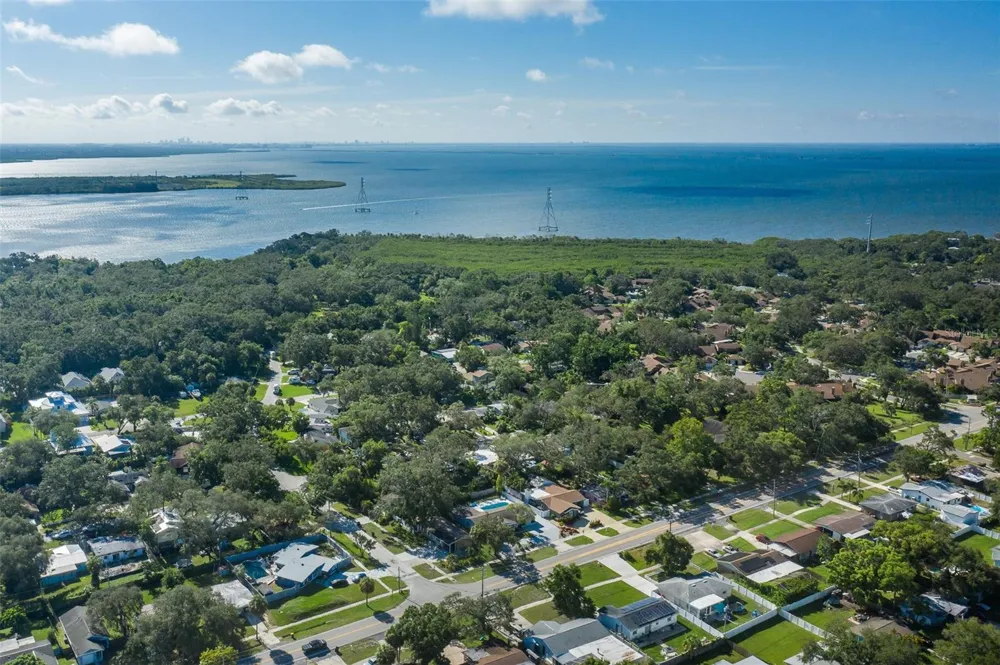 2180 PHILIPPE PARKWAY Safety Harbor, FL 34695