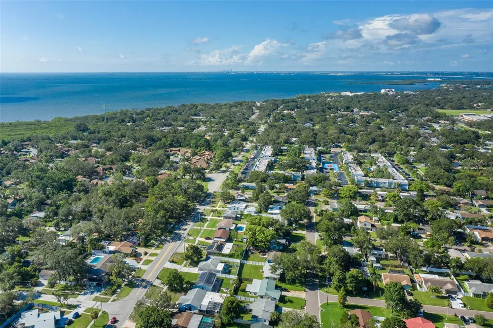 2180 PHILIPPE PARKWAY Safety Harbor, FL 34695