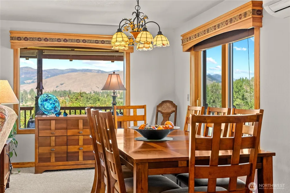 54 Wilson Road Winthrop, WA 98862
