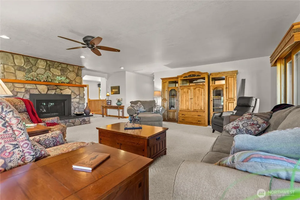 54 Wilson Road Winthrop, WA 98862