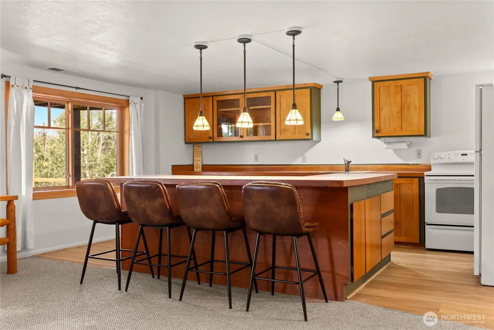 54 Wilson Road Winthrop, WA 98862