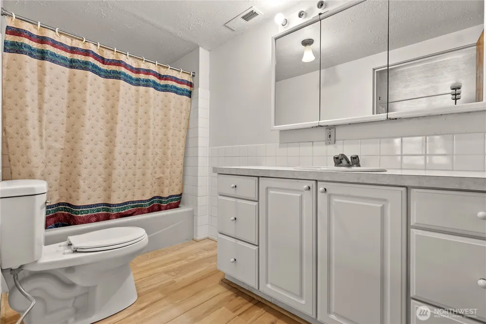 54 Wilson Road Winthrop, WA 98862