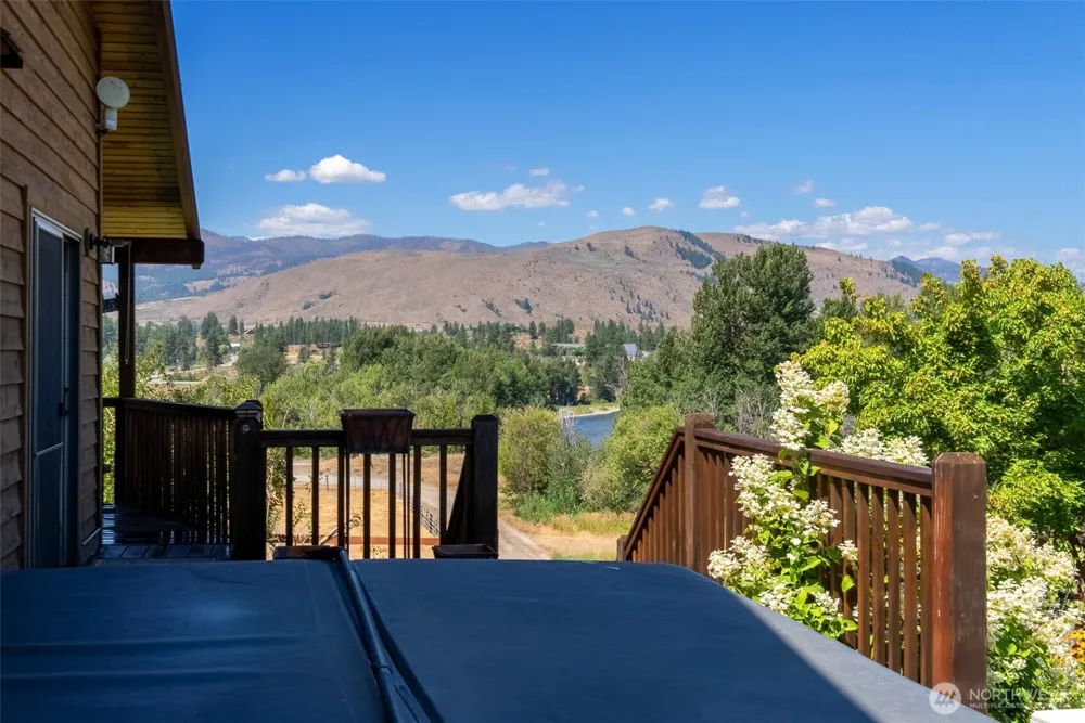 54 Wilson Road Winthrop, WA 98862