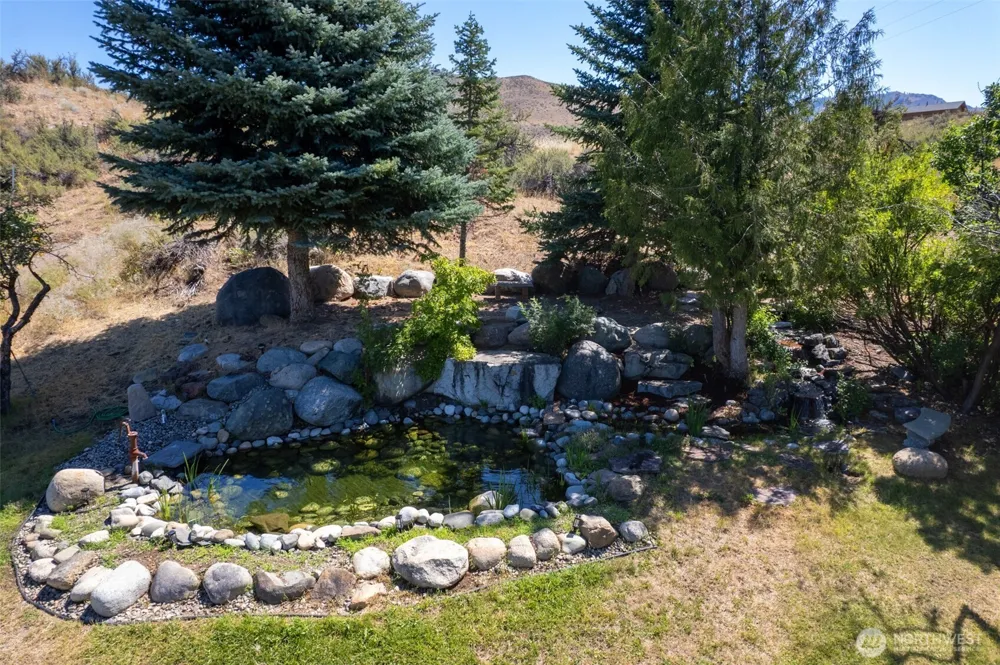 54 Wilson Road Winthrop, WA 98862