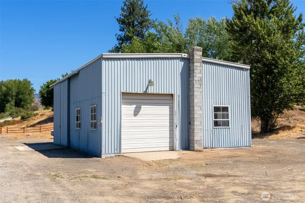 54 Wilson Road Winthrop, WA 98862