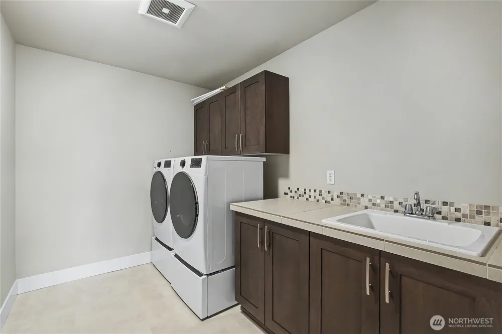 12415 41st Street Court E Edgewood, WA 98372