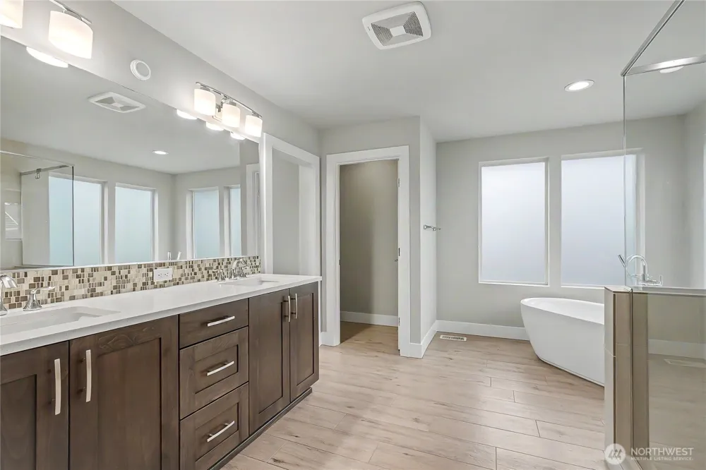 12415 41st Street Court E Edgewood, WA 98372