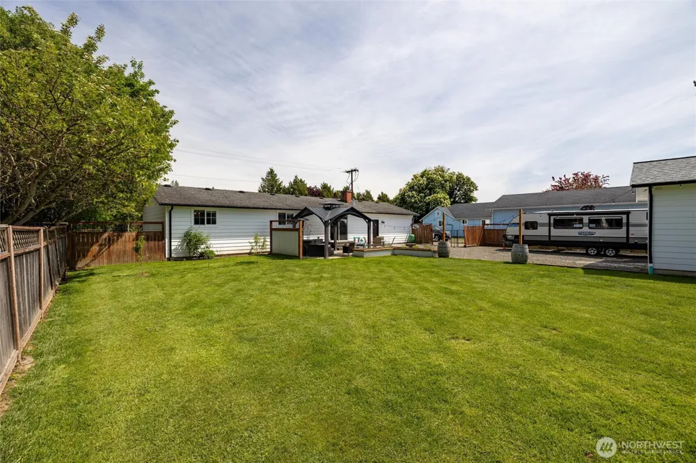 8679 Depot Road Lynden, WA 98264