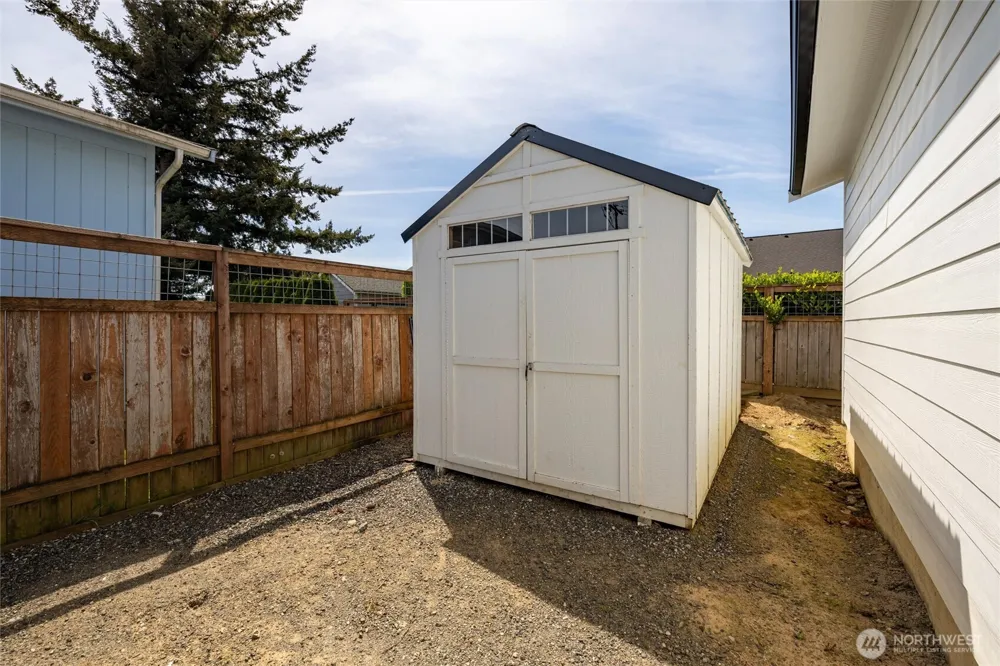 8679 Depot Road Lynden, WA 98264