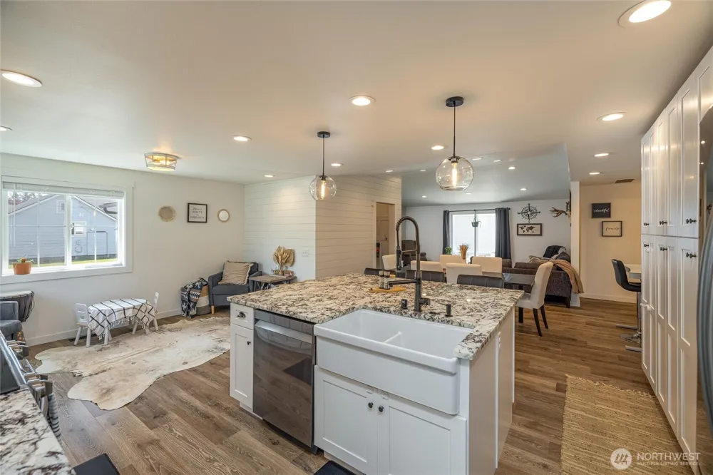 8679 Depot Road Lynden, WA 98264