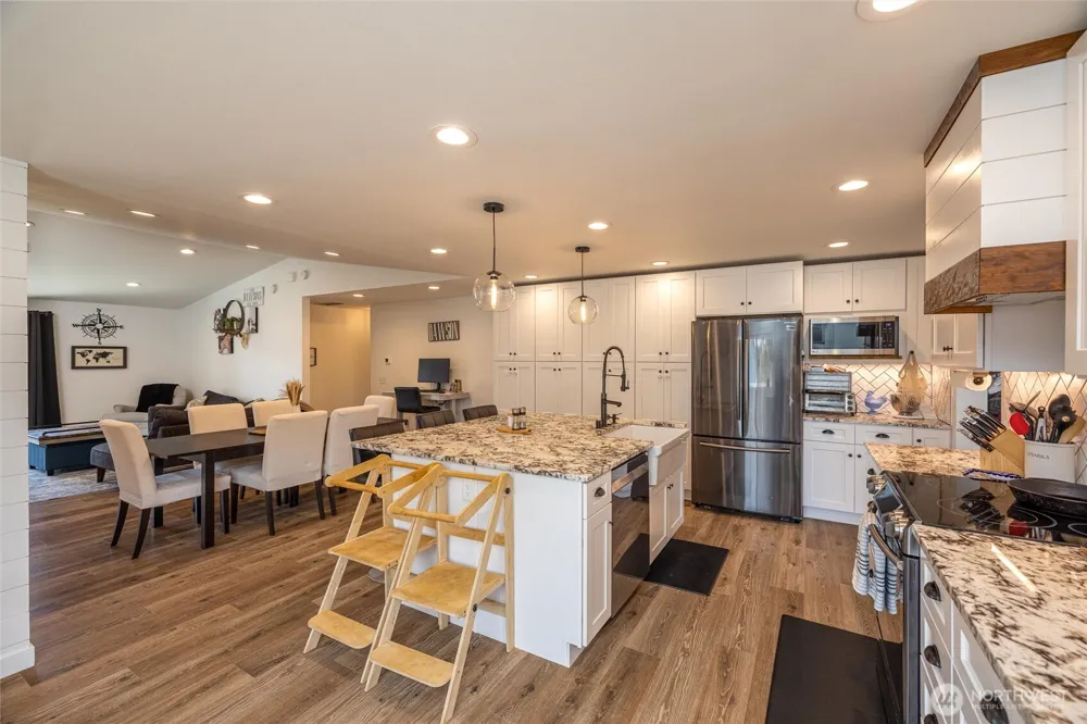 8679 Depot Road Lynden, WA 98264