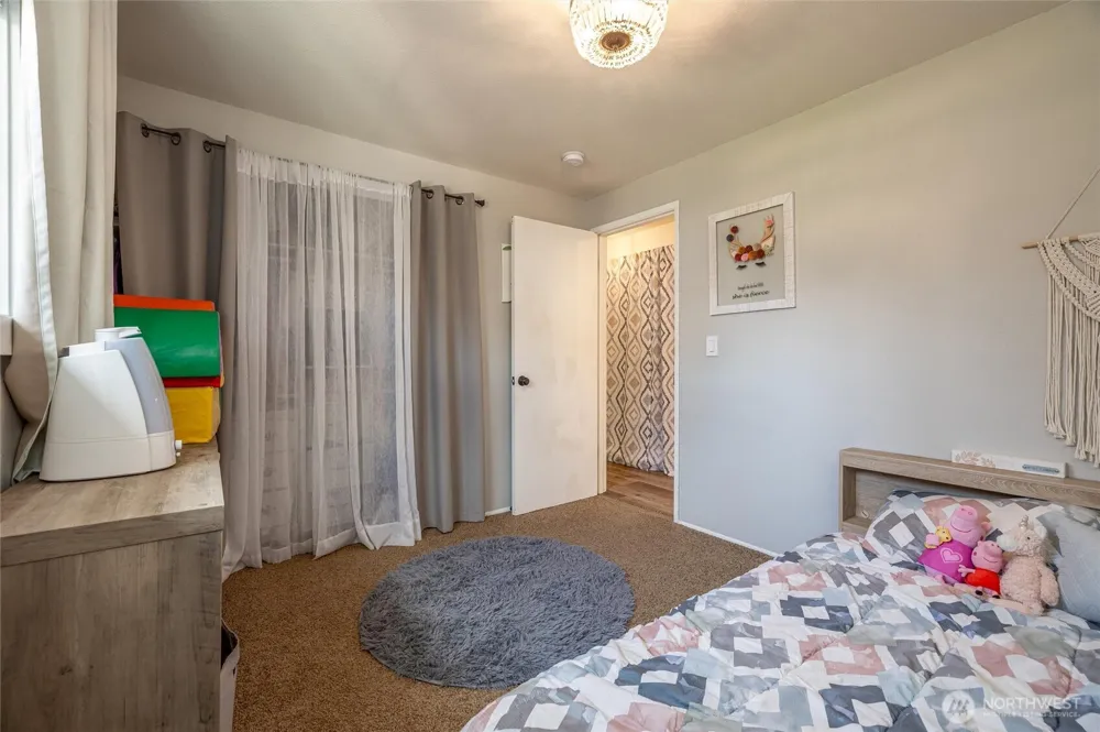 8679 Depot Road Lynden, WA 98264