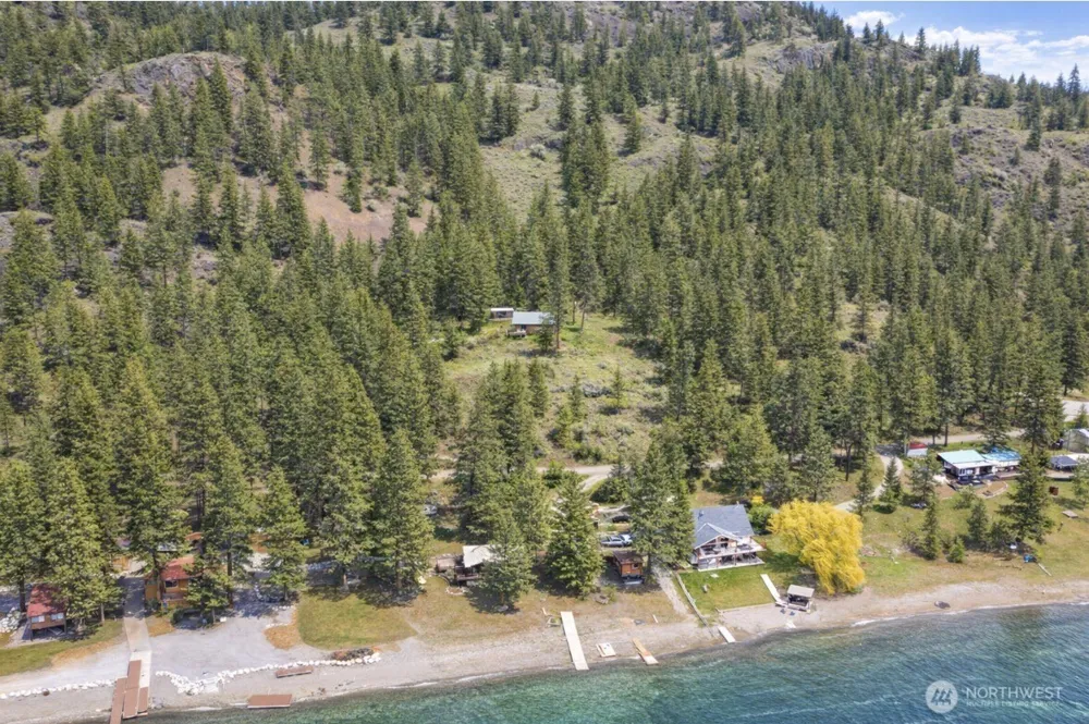40 E Wannacut Lane Oroville, WA 98844