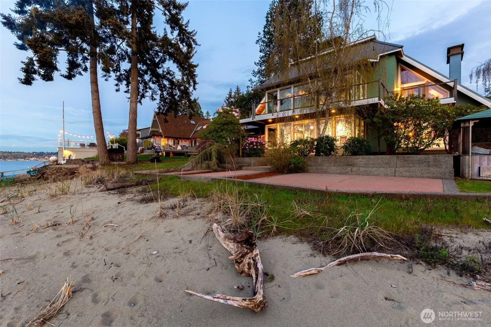 1105 14th Avenue Fox Island, WA 98333