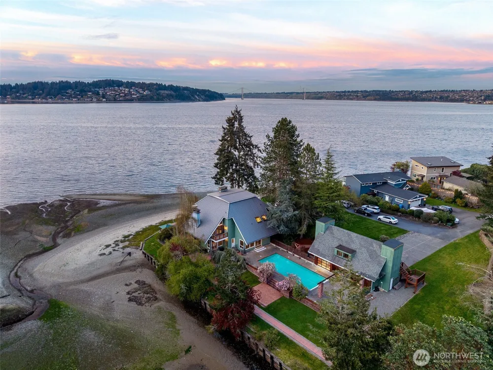 1105 14th Avenue Fox Island, WA 98333