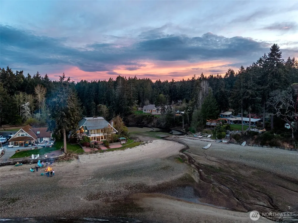 1105 14th Avenue Fox Island, WA 98333