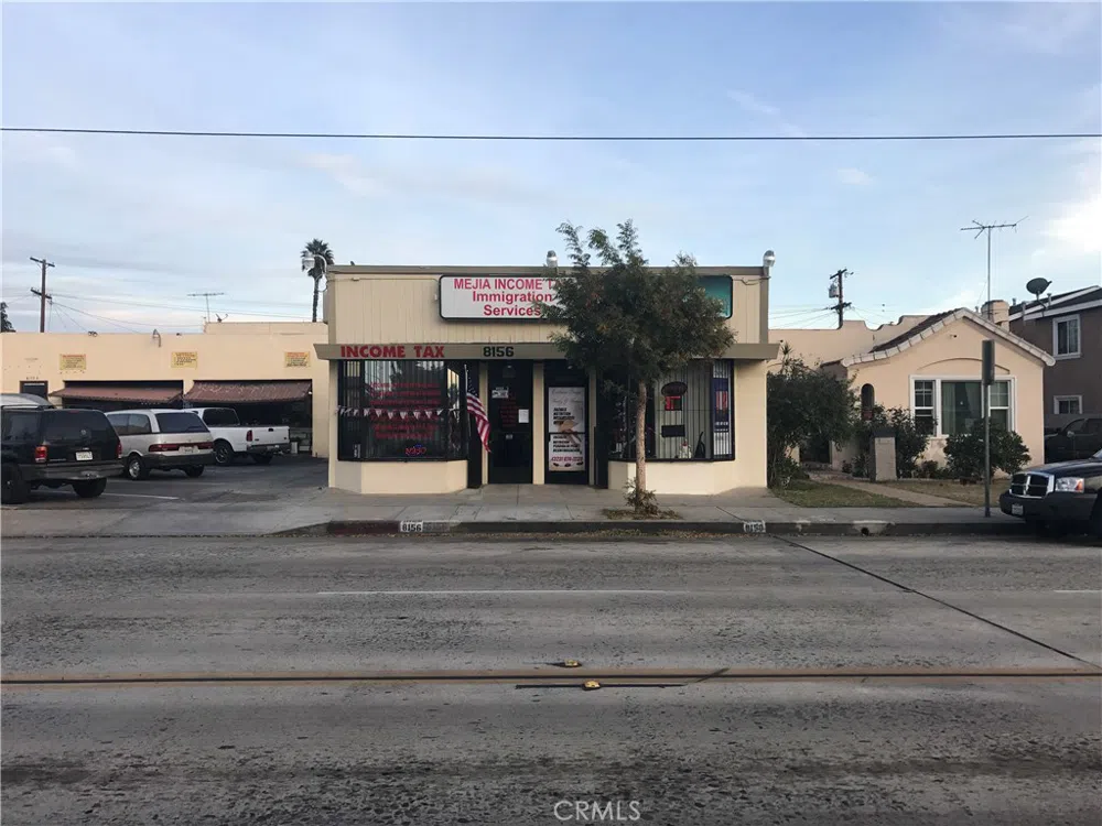 8156 State Street South Gate, CA 90280