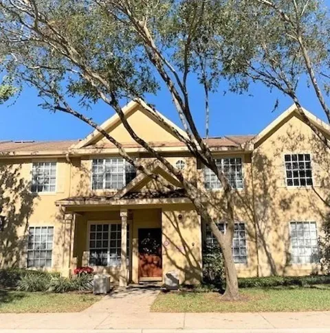 823 GRAND REGENCY POINT #102