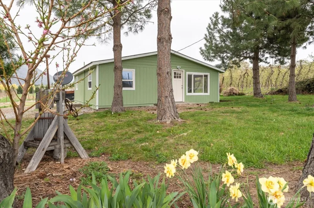 293 Barkley Road Manson, WA 98831