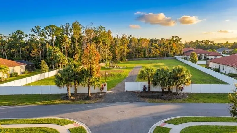 6518 OLD TAMPA HIGHWAY #A Davenport, FL 33896