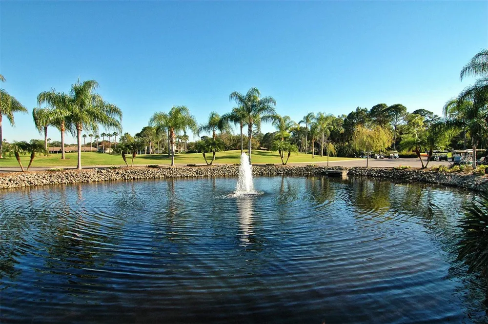 3545 LONGMEADOW #23 Sarasota, FL 34235
