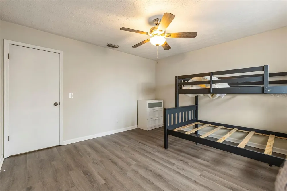 4955 KNIGHTSBRIDGE CIRCLE Jacksonville, FL 32244