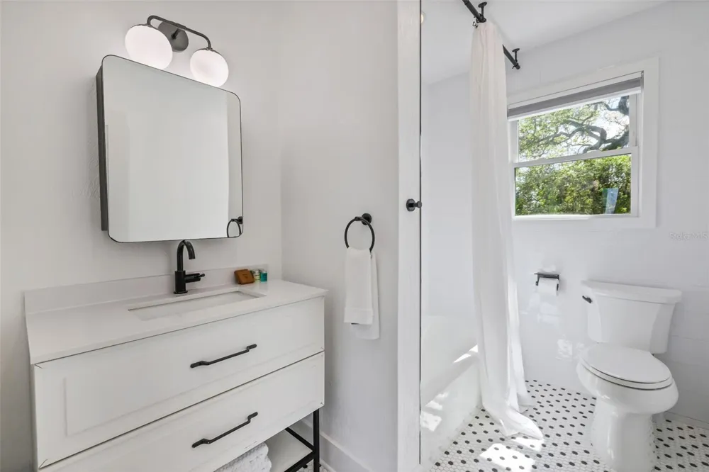 39 E PARK AVENUE St Augustine, FL 32084