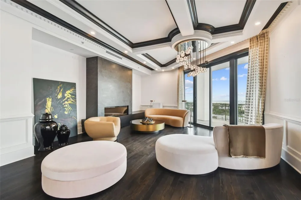 450 KNIGHTS RUN AVENUE #2004 Tampa, FL 33602