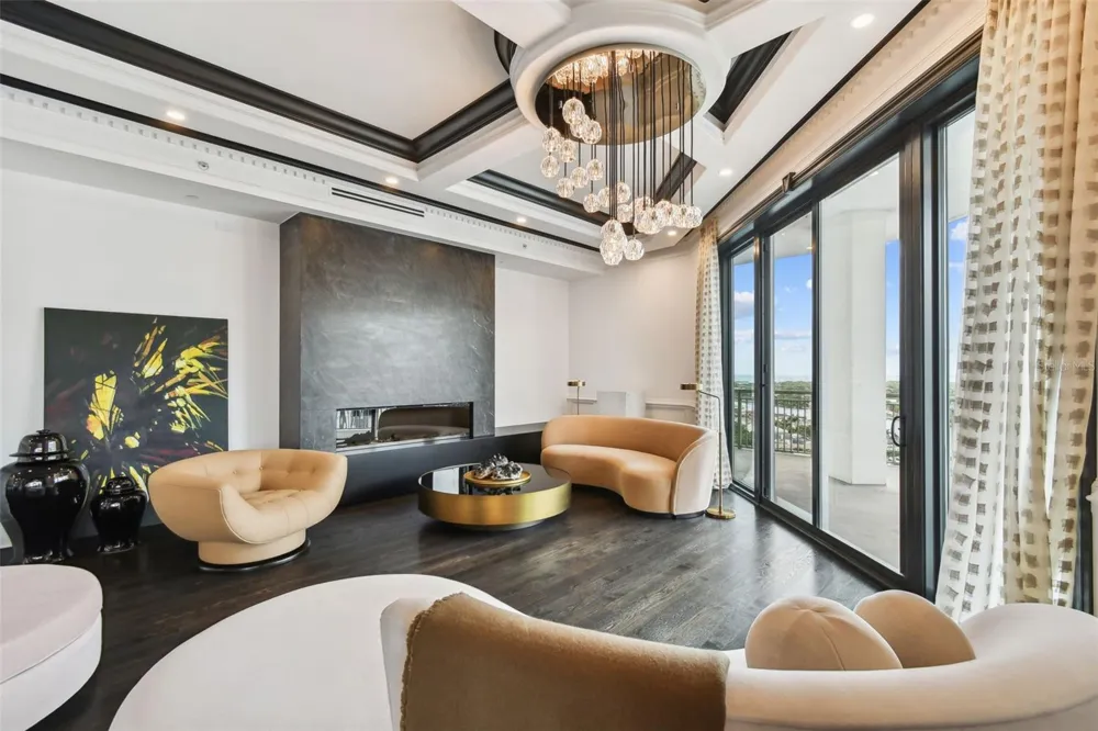 450 KNIGHTS RUN AVENUE #2004 Tampa, FL 33602
