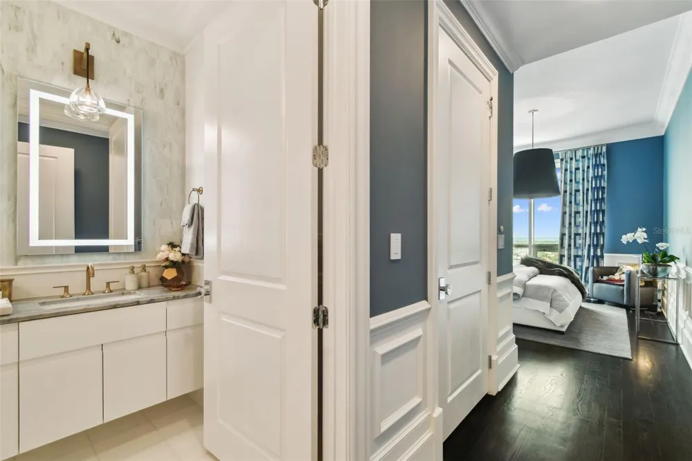 450 KNIGHTS RUN AVENUE #2004 Tampa, FL 33602