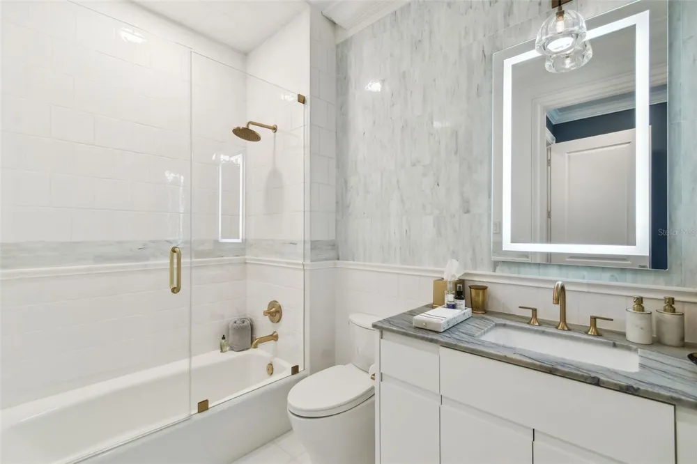 450 KNIGHTS RUN AVENUE #2004 Tampa, FL 33602