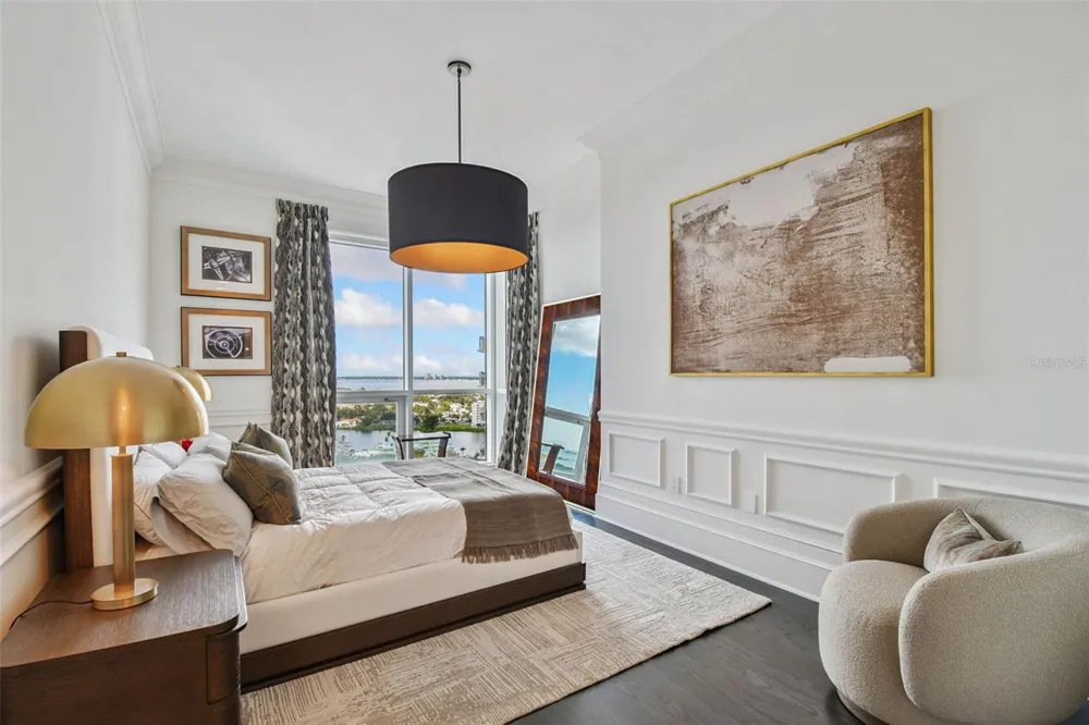 450 KNIGHTS RUN AVENUE #2004 Tampa, FL 33602