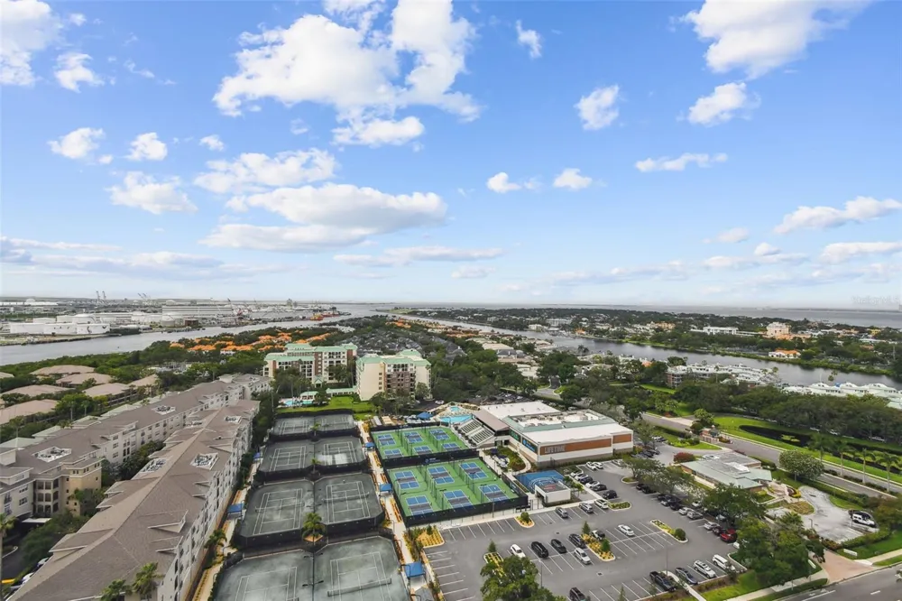 450 KNIGHTS RUN AVENUE #2004 Tampa, FL 33602