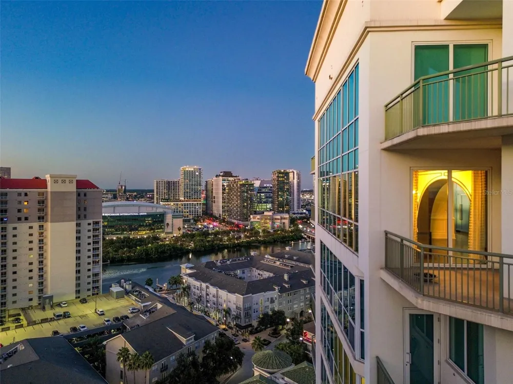 450 KNIGHTS RUN AVENUE #2004 Tampa, FL 33602