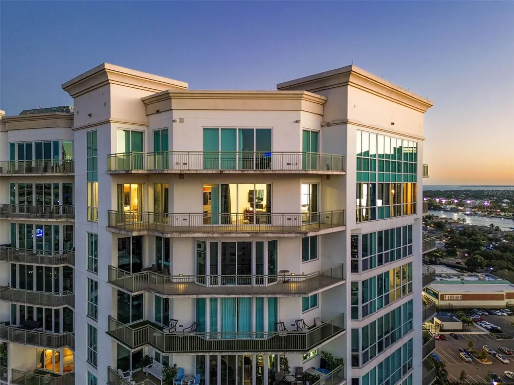 450 KNIGHTS RUN AVENUE #2004 Tampa, FL 33602
