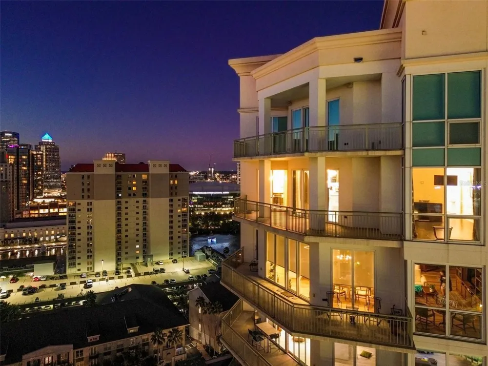450 KNIGHTS RUN AVENUE #2004 Tampa, FL 33602