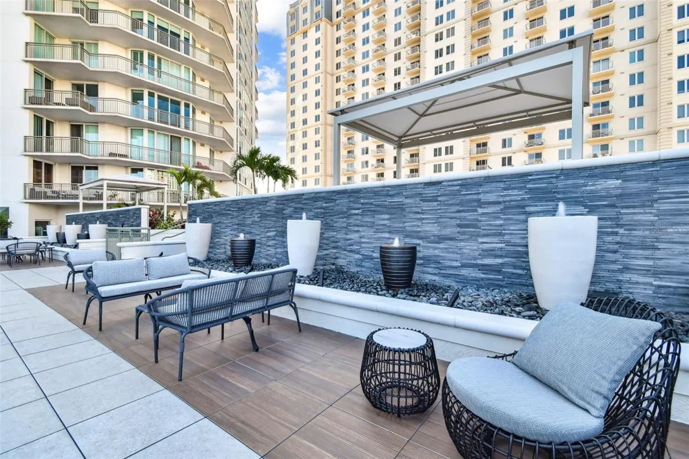 450 KNIGHTS RUN AVENUE #2004 Tampa, FL 33602