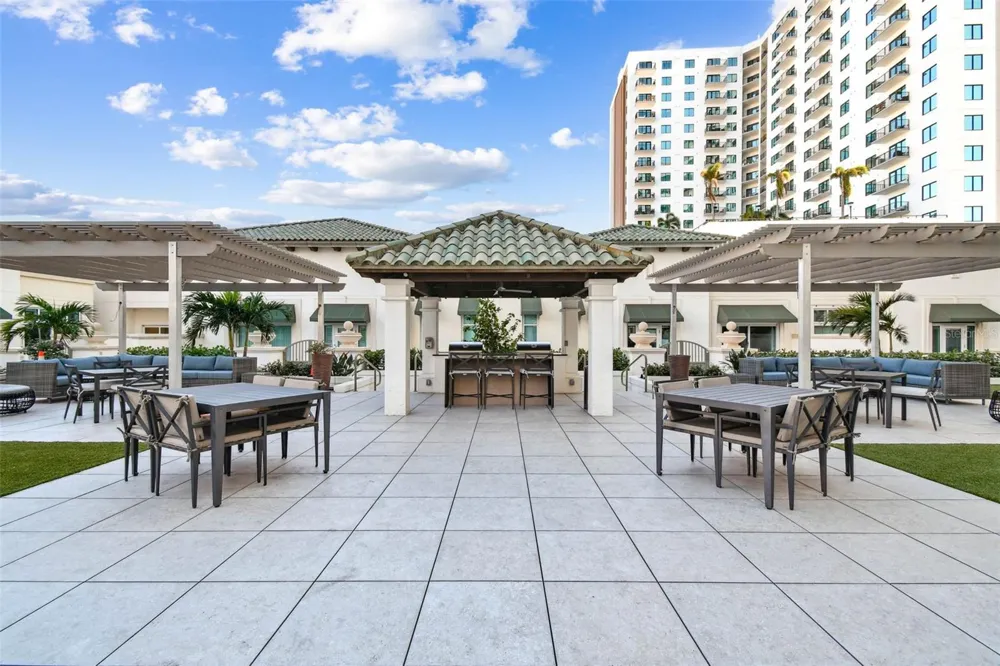 450 KNIGHTS RUN AVENUE #2004 Tampa, FL 33602