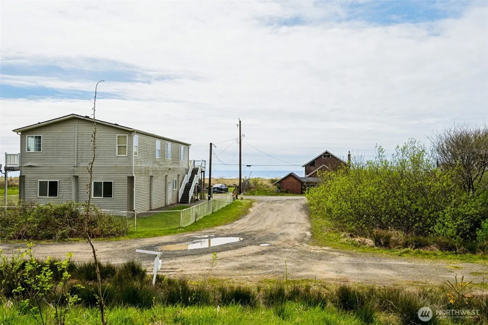 4776 Beach Lane Moclips, WA 98562