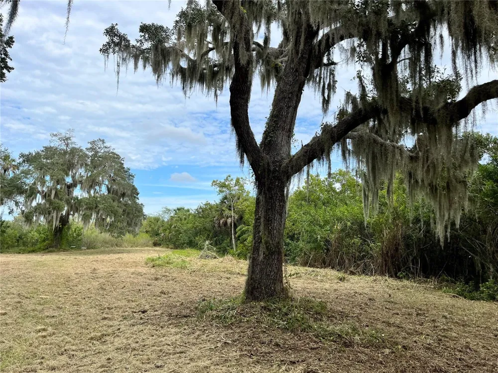 6715 16TH AVENUE E Palmetto, FL 34221