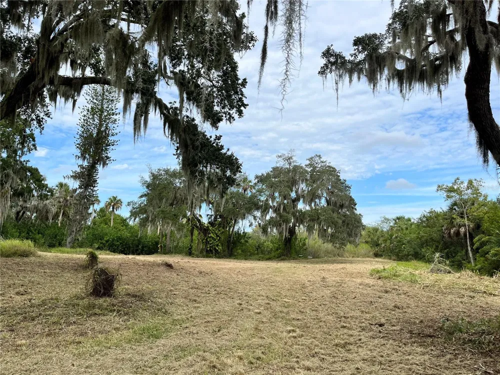 6715 16TH AVENUE E Palmetto, FL 34221
