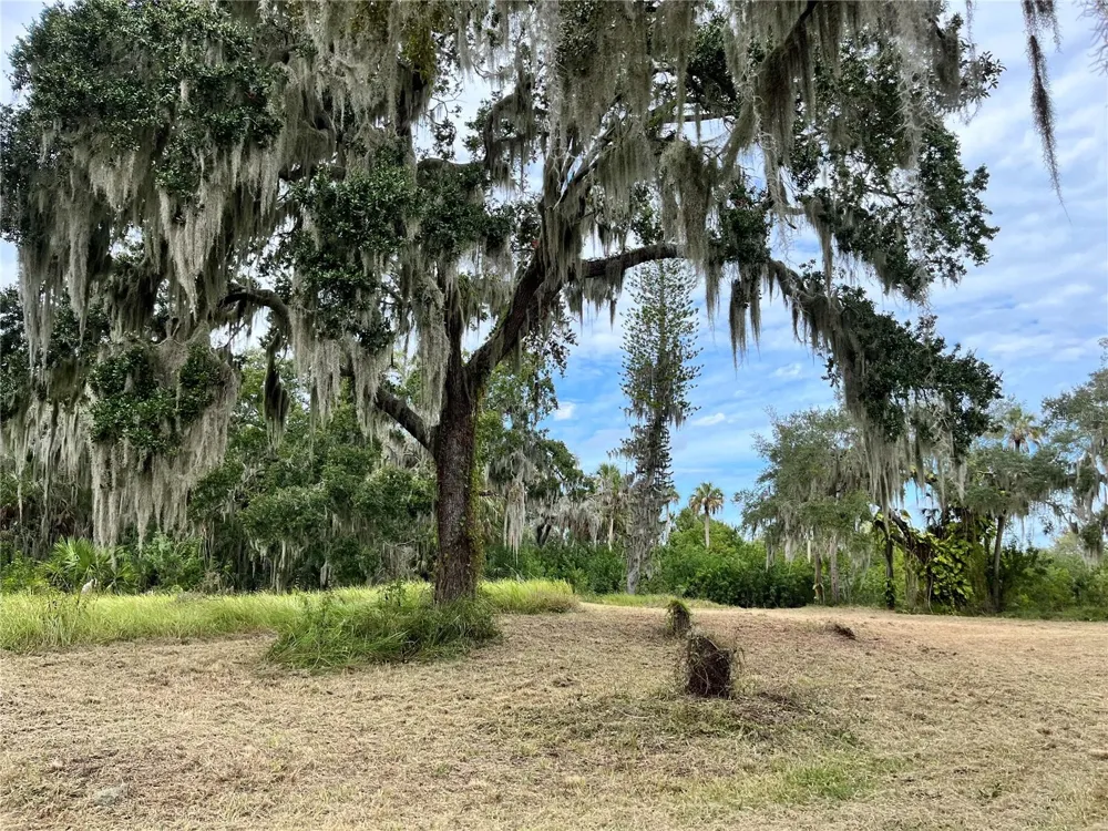 6715 16TH AVENUE E Palmetto, FL 34221