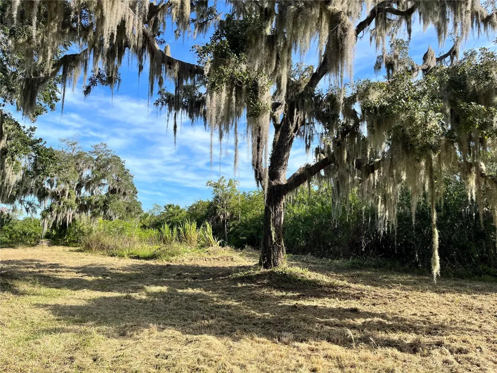 6715 16TH AVENUE E Palmetto, FL 34221
