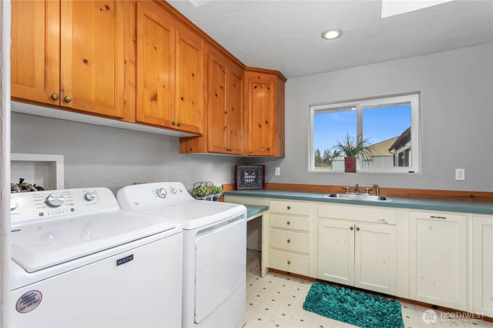 295 Kangas Road Toledo, WA 98591