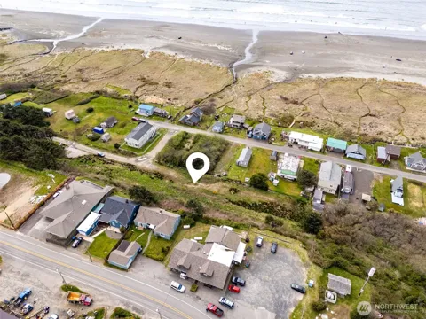 4784 Beach Lane