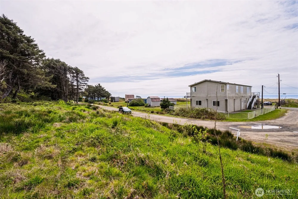 4784 Beach Lane Moclips, WA 98562