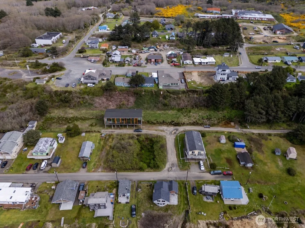 4784 Beach Lane Moclips, WA 98562