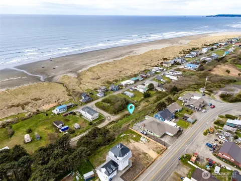 4780 Beach Lane